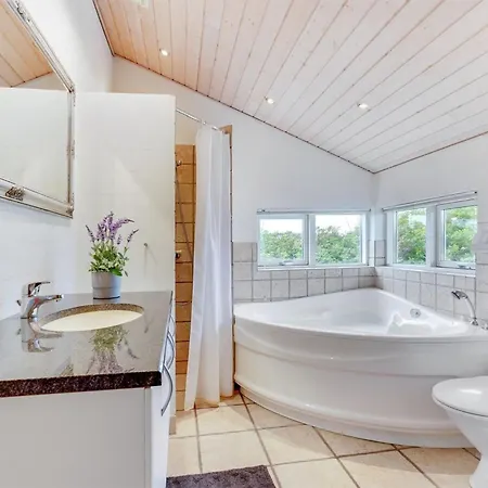 Lauri - 350m From The Sea By Interhome * Løkken